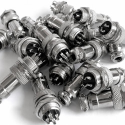 Conector metalic 4-PINI mama-tata